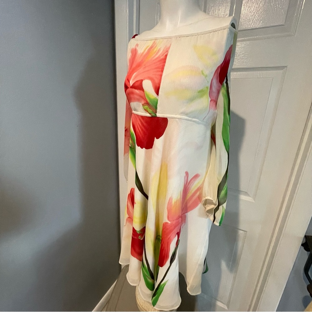 ALICE & OLIVIA WHITE & FLORAL SILK FLOWY DRESS S/L
